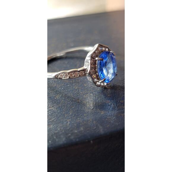 Elegant Rhodium-Plated Size 9 Ring with Blue Gemstone and Pave Halo - Picture 6 of 12